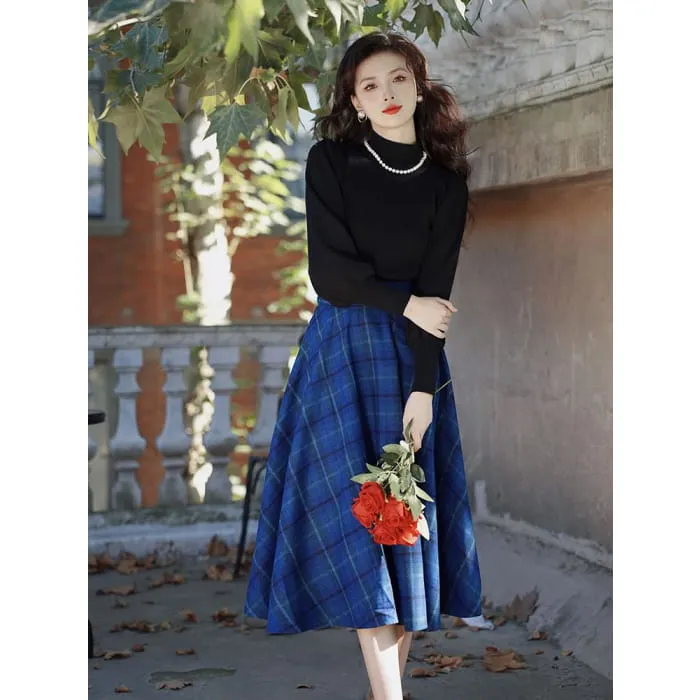 Balloon Sleeve Mock Neck Plain Sweater / High Waist Plaid Midi