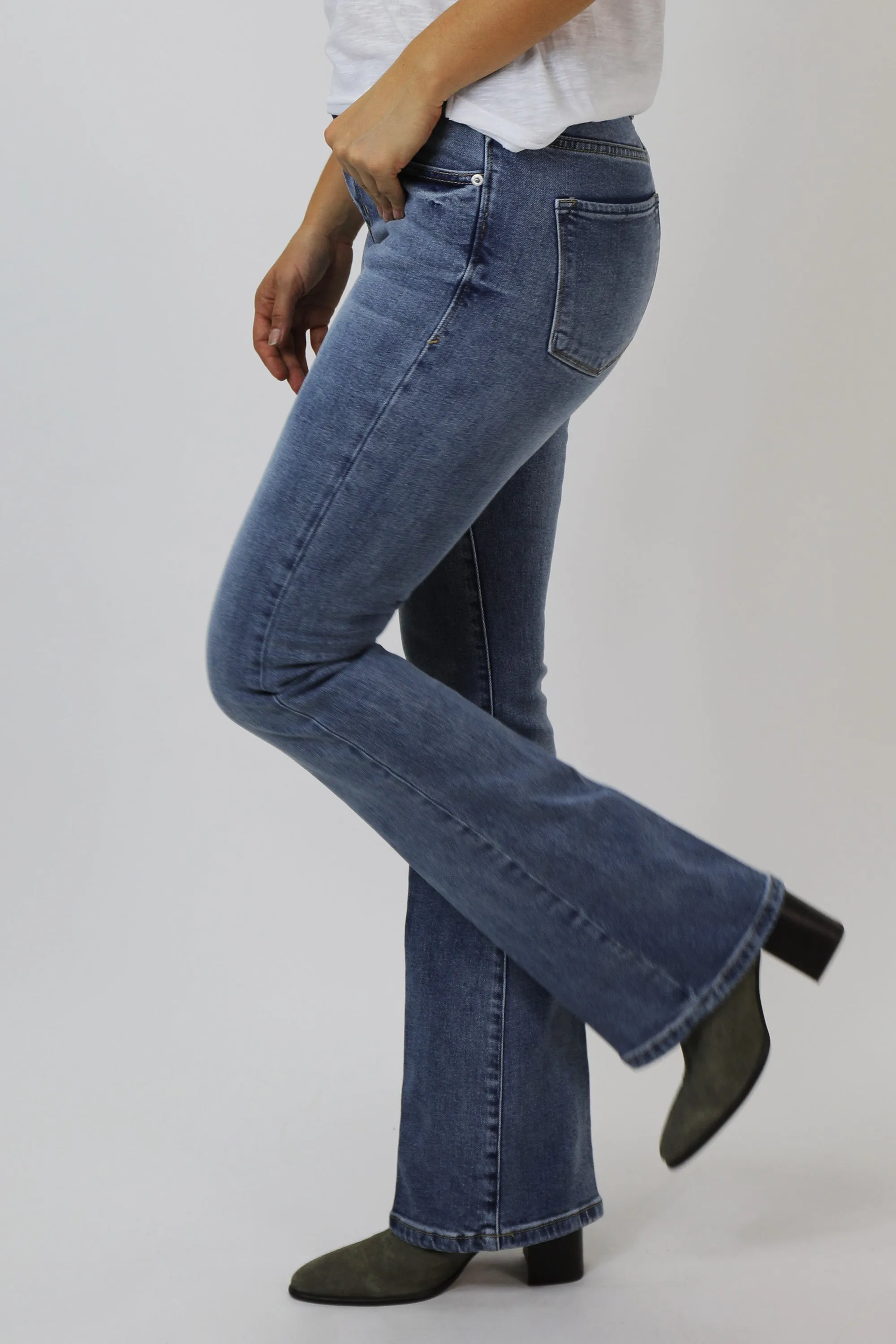 JAXTYN HIGH RISE BOOTCUT JEANS WAIKIKI