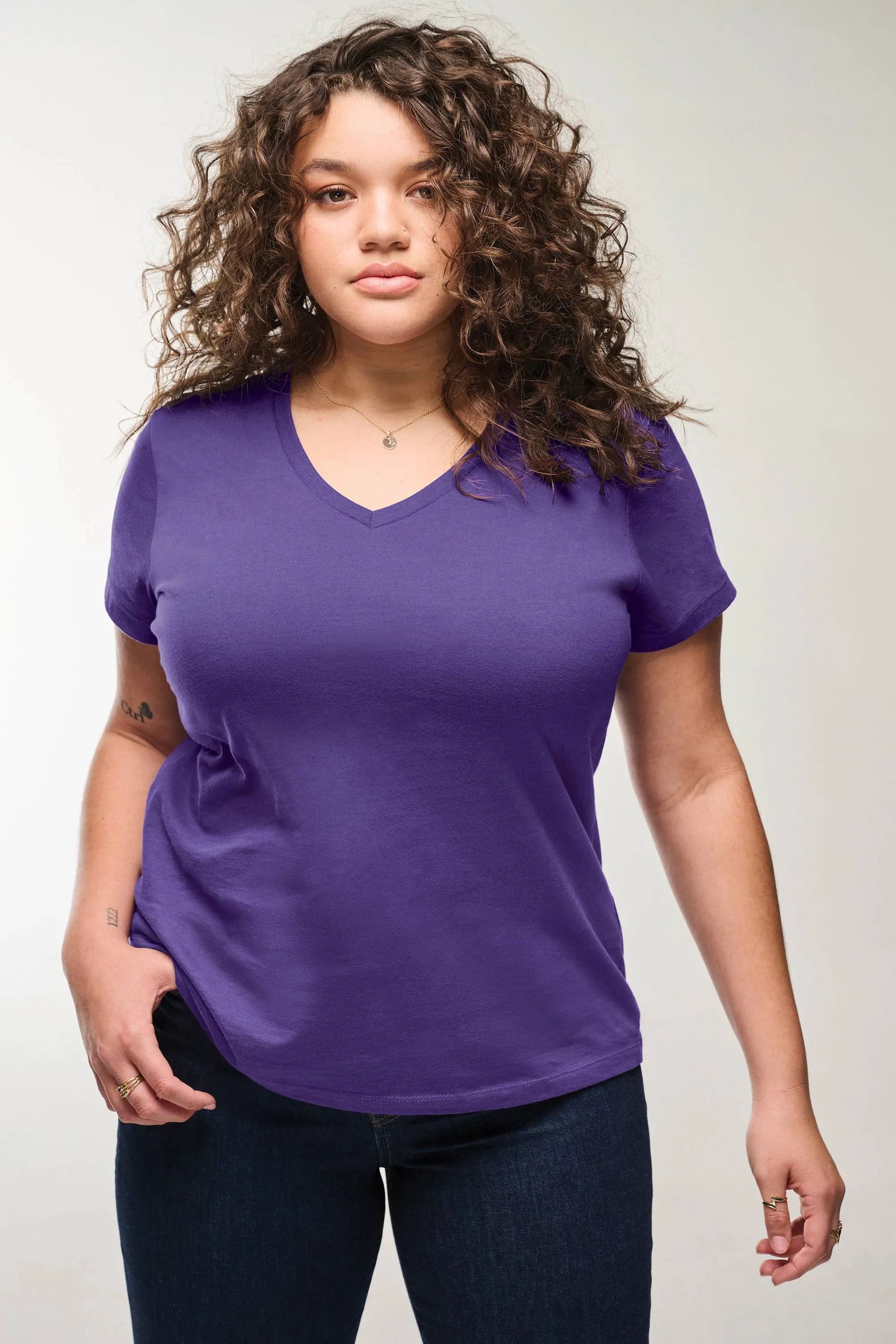 OUTLET-District Ladies Perfect Weight V-Neck Tee
