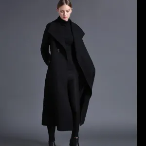 Stylish Winter Women's Dark Wool Coat